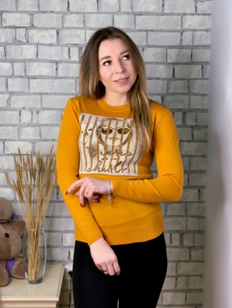 Женский стильный свитер 