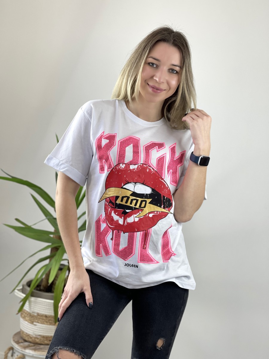 Женская  стильная футболка  в камнях 