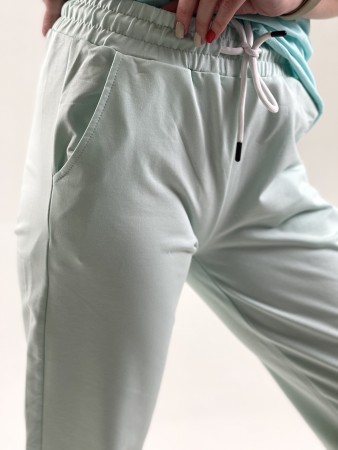 Женские спортивные штаны джогери 