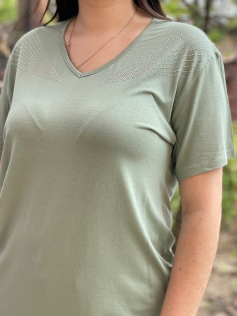 Женская  футболка  баталл в камнях